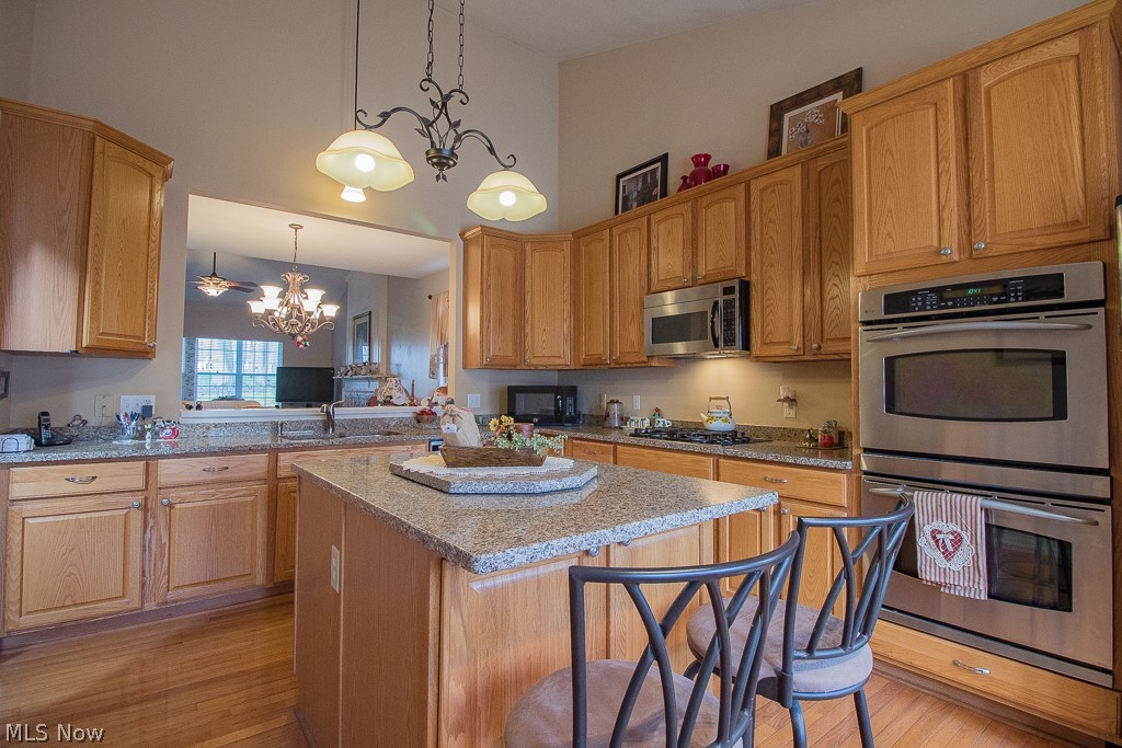 Eagles Club Quail Hol Condo Ph - Residential