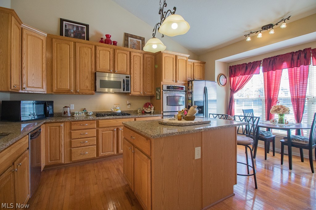 Eagles Club Quail Hol Condo Ph - Residential