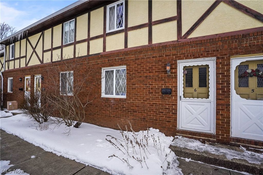 Photo of 8180 Deepwood Boulevard #14-6, Mentor, OH 44060 (MLS # 5186453)