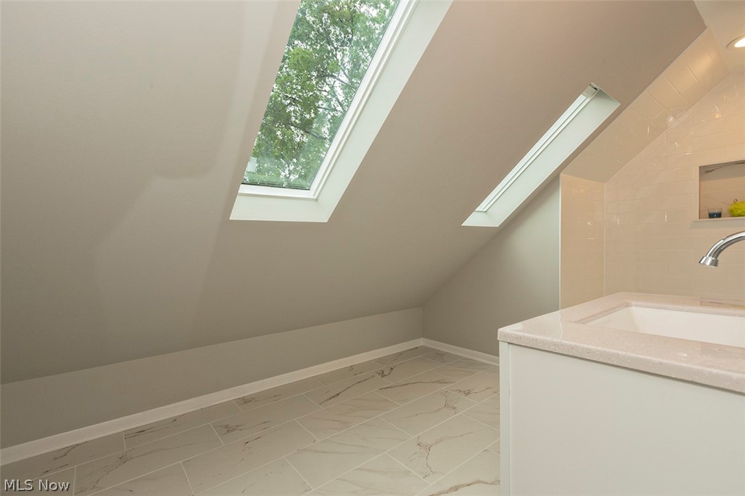 Nann Linn - Residential