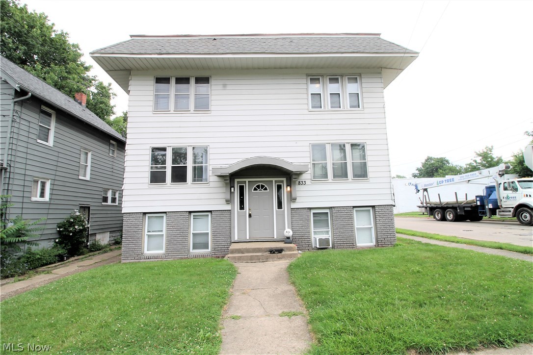 Investors lucky find! What a great opportunity! This is a five unit apartment offering one bedroom in each unit. The property offers newer roof, separate electric meter for all units, rear parking, boiler (2009), wires/pipes/electrical all redone, lower level -glass block windows. Currently the owner pays for trash-$56/MO, water/sewer-$200/MO, gas-$144 budge pay/MO. There is a laundry Income for $700/YR to owner.
NOI-$16,400. $25,000-revenue. Cap Rate- 10.25%. $425/Monthly rent blended.