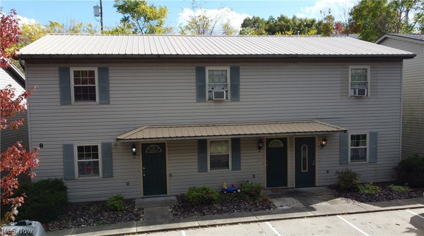 8 SUNRISE DR, CAMBRIDGE, OH 43725 - Image a9f4dcbf1a8b6a21b047d17e07d6c3a6/3146476705