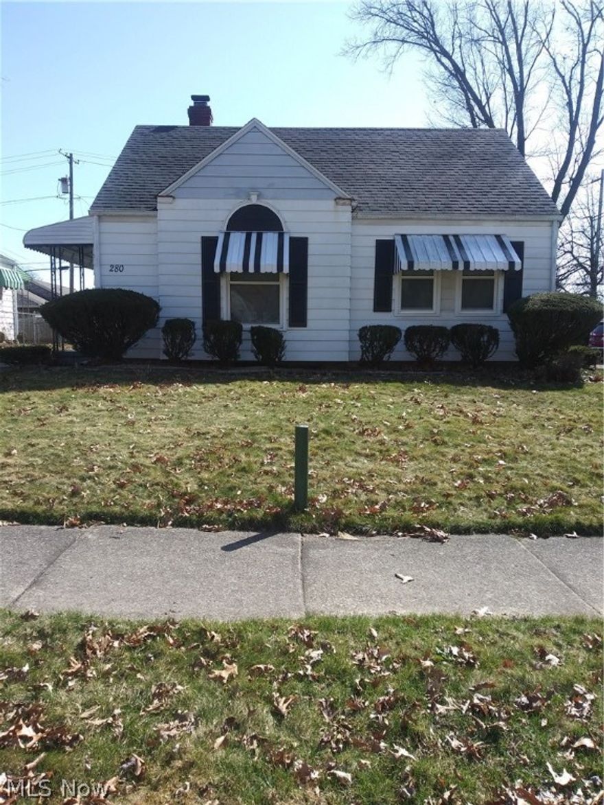 VERY CLEAN RANCH,  MOVE IN CONDITION. FINISHED FAMILY ROOM WITH BAR IN BASEMENT. 

HOME WARRANTY