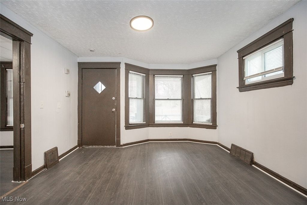 Photo of 2912 E 102nd Street, Cleveland, OH 44104 (MLS # 5174101)