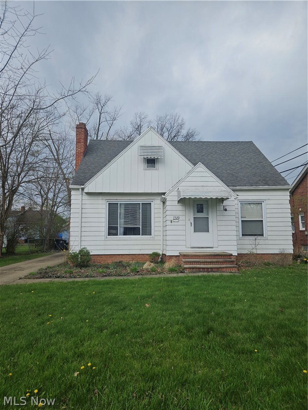 Photo of 1520 Jaeger Drive, Lyndhurst, OH 44124 (MLS # 5200868)