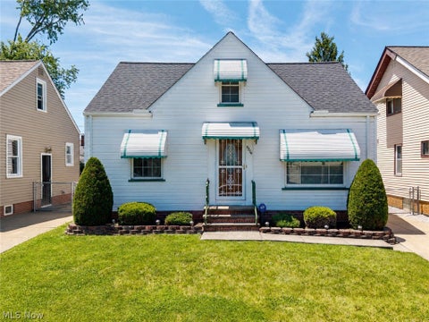 Homes For Sale - 5276 W 48th Street<br/> Parma, OH 44134
