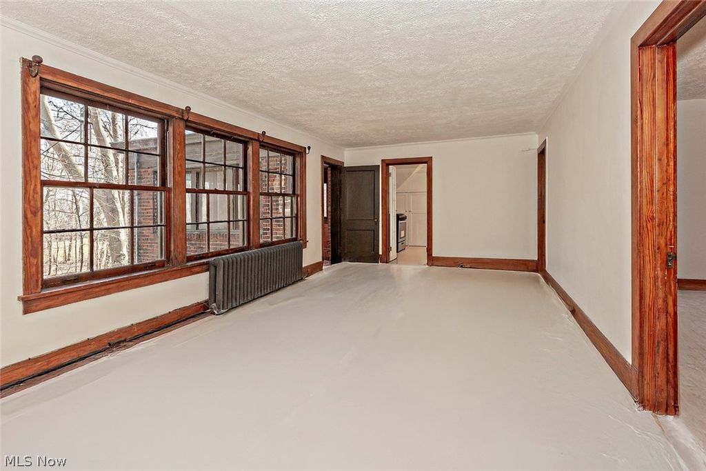 Photo of 285 Corning Drive, Bratenahl, OH 44108 (MLS # 5188598)