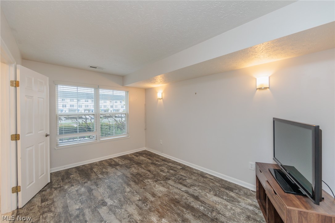 Harbor Walk/Black River 08 - Residential