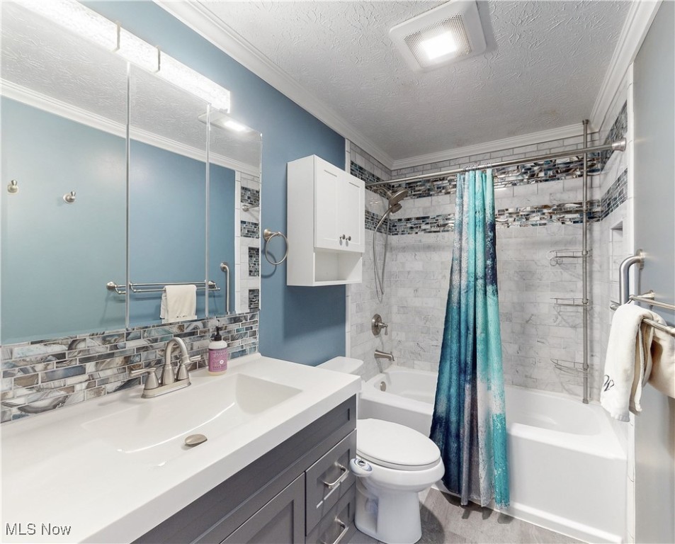 Oakhurst Manor - Residential