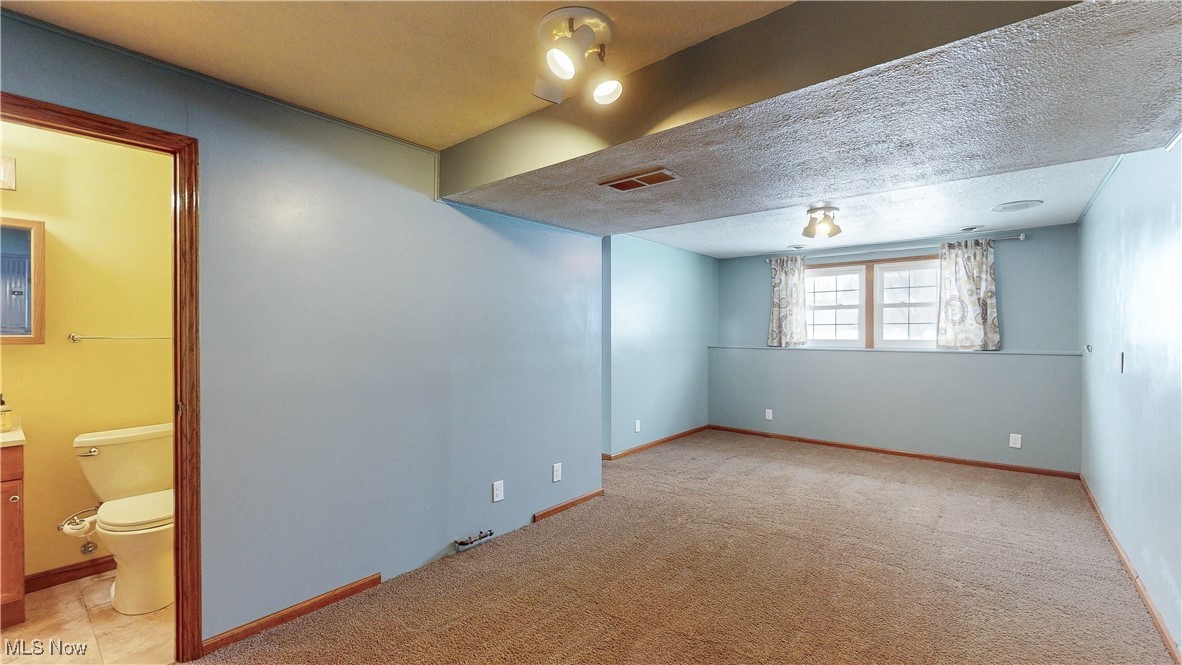 Oakhurst Manor - Residential