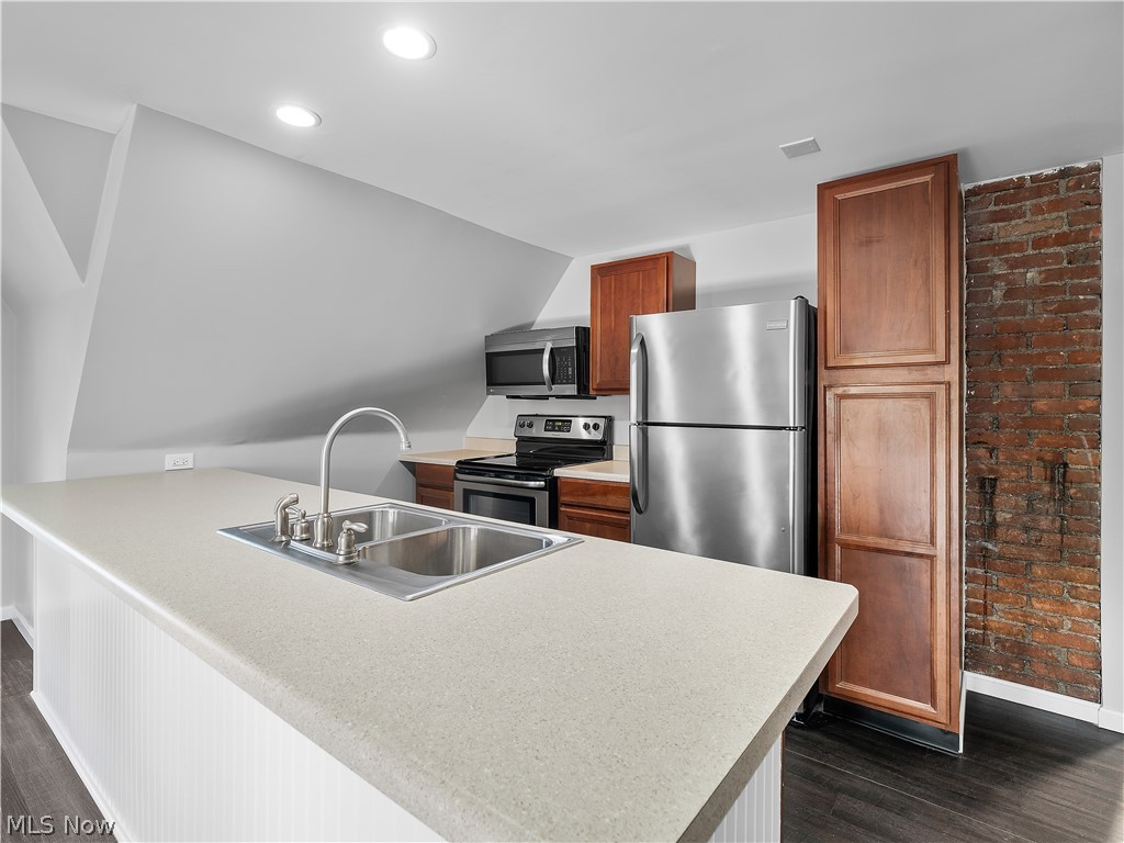 Waterbury - Residential Income