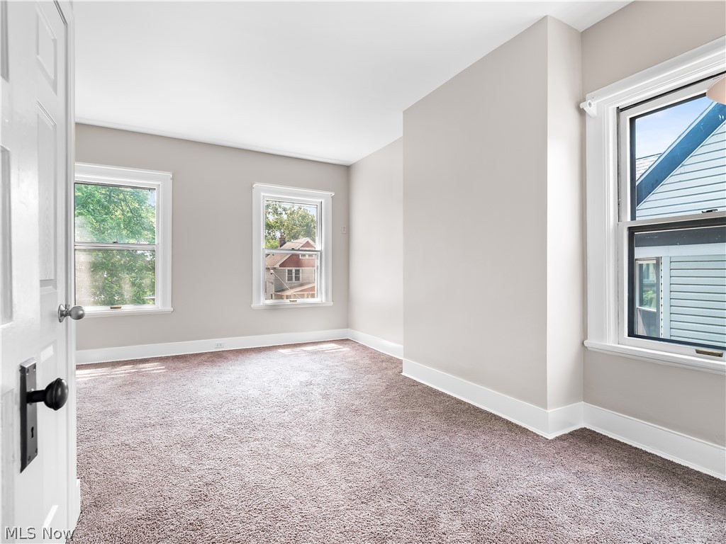 Waterbury - Residential Income