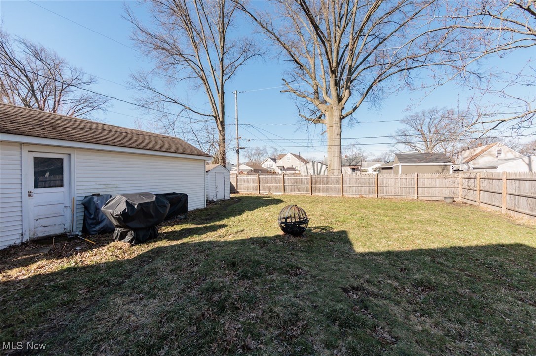 328 Olive Street, Elyria, Ohio image 34