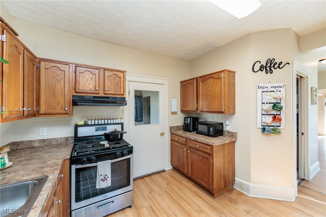 328 Olive Street, Elyria, Ohio image 14