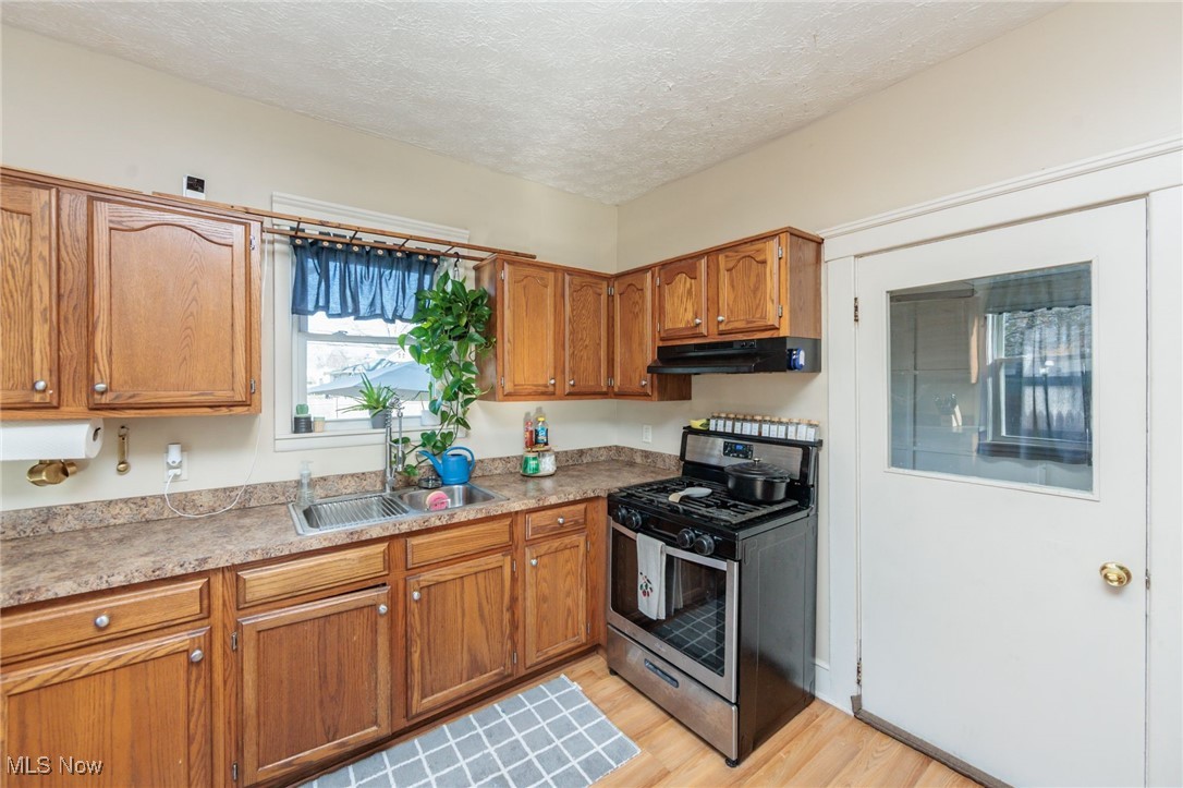 328 Olive Street, Elyria, Ohio image 15