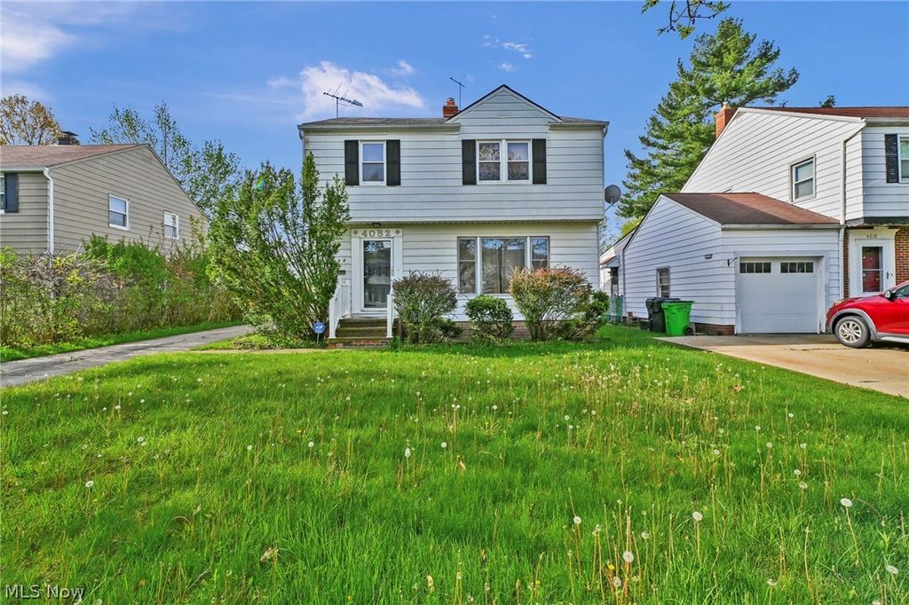 Photo of 4082 Bexley Boulevard, Cleveland, OH 44121 (MLS # 5204987)