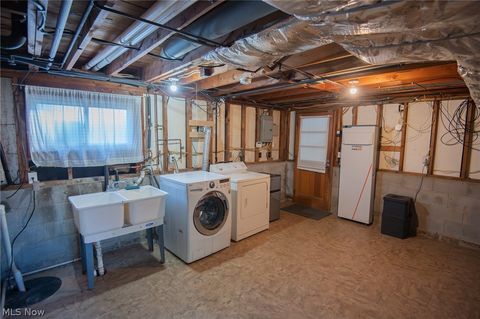 Tiny photo for 3841 Nottingham Avenue, Youngstown, OH 44511 (MLS # 5180833)