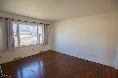 Tiny photo for 3841 Nottingham Avenue, Youngstown, OH 44511 (MLS # 5180833)