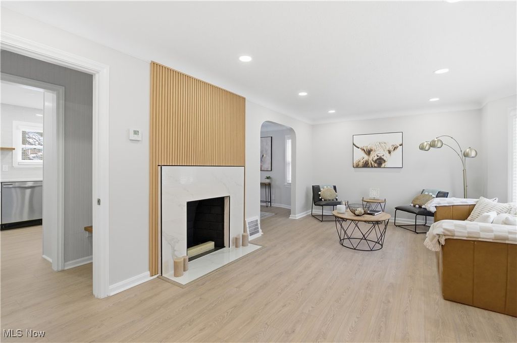 Photo of 3623 Bainbridge Road, Cleveland Heights, OH 44118 (MLS # 5181974)