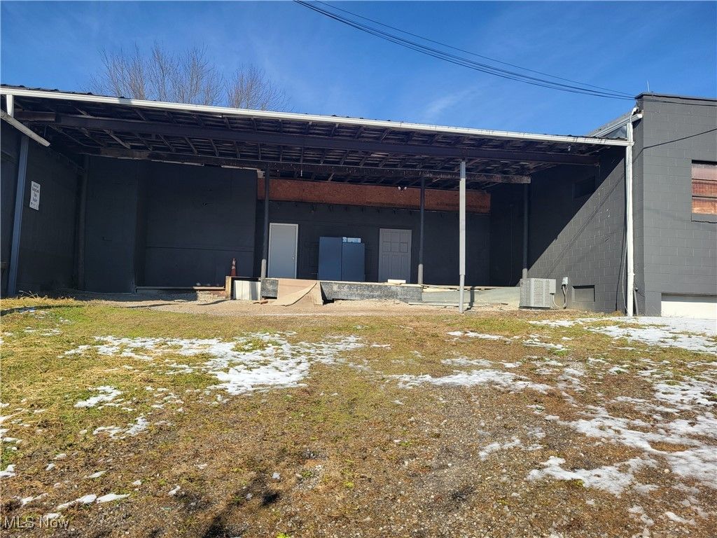 Photo of 404 Lincoln Avenue, Cadiz, OH 43907 (MLS # 5177521)