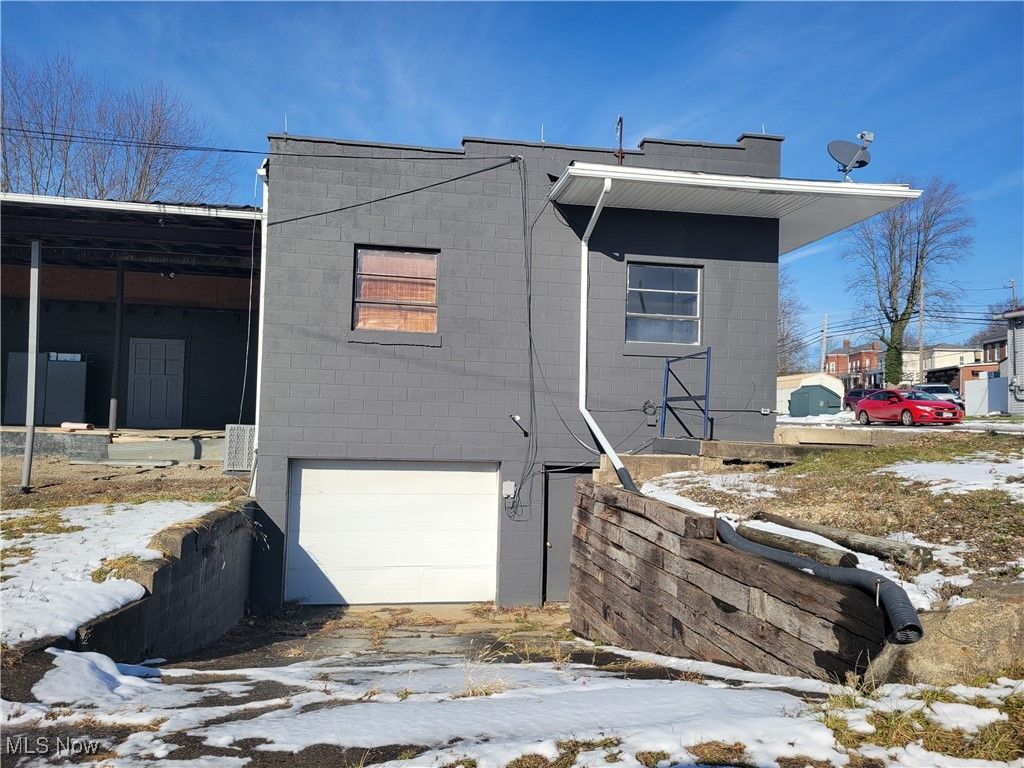 Photo of 404 Lincoln Avenue, Cadiz, OH 43907 (MLS # 5177521)