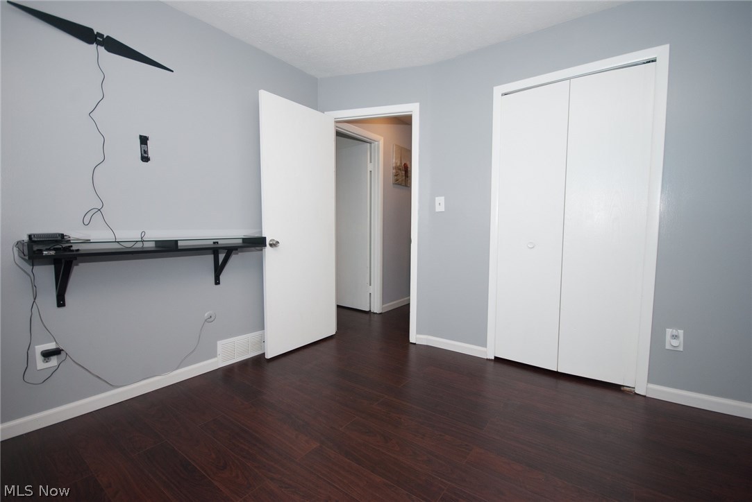 Oxford Heights Condos Ph 04 - Residential