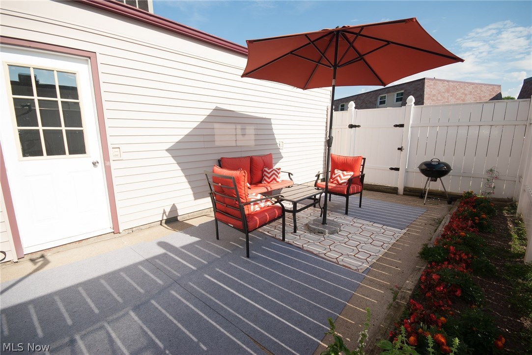 Oxford Heights Condos Ph 04 - Residential