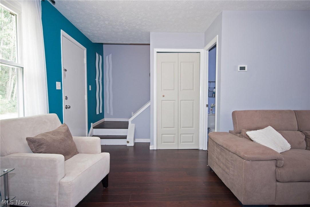 Oxford Heights Condos Ph 04 - Residential