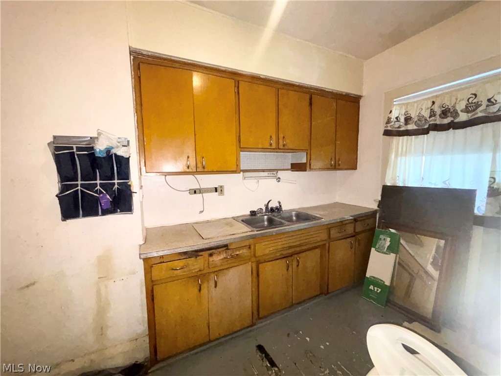 Coventry-Mayfield Land Co - Residential Income