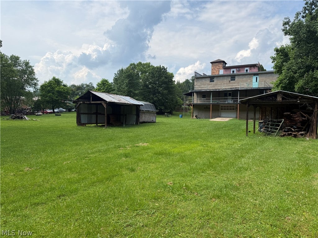 207 W Myles Avenue