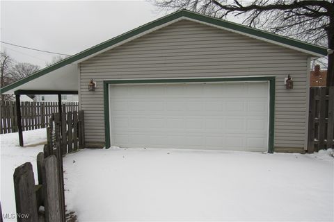 Tiny photo for 1711 E 30th Street, Ashtabula, OH 44004 (MLS # 5179199)