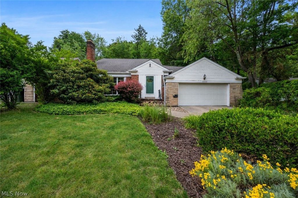 Photo of 1552 S Belvoir Boulevard, South Euclid, OH 44121 (MLS # 5222243)