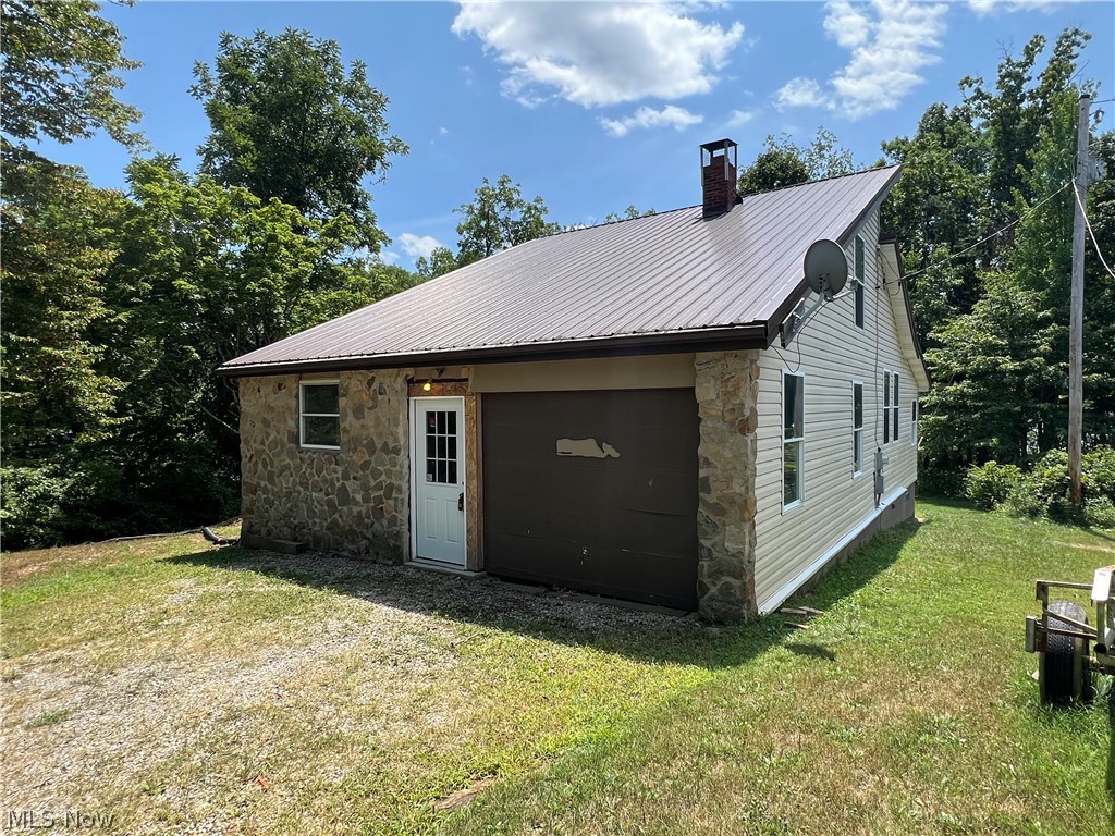 23497 N Hide Away Drive, Senecaville, Ohio image 9