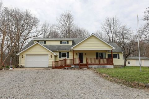 Homes For Sale - 8651 Freedom Road<br/> Windham, OH 44288
