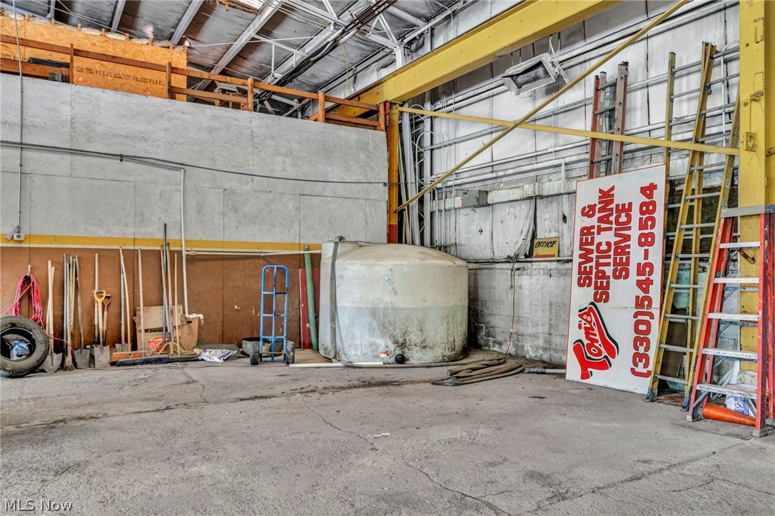 Gaud - Commercial Sale