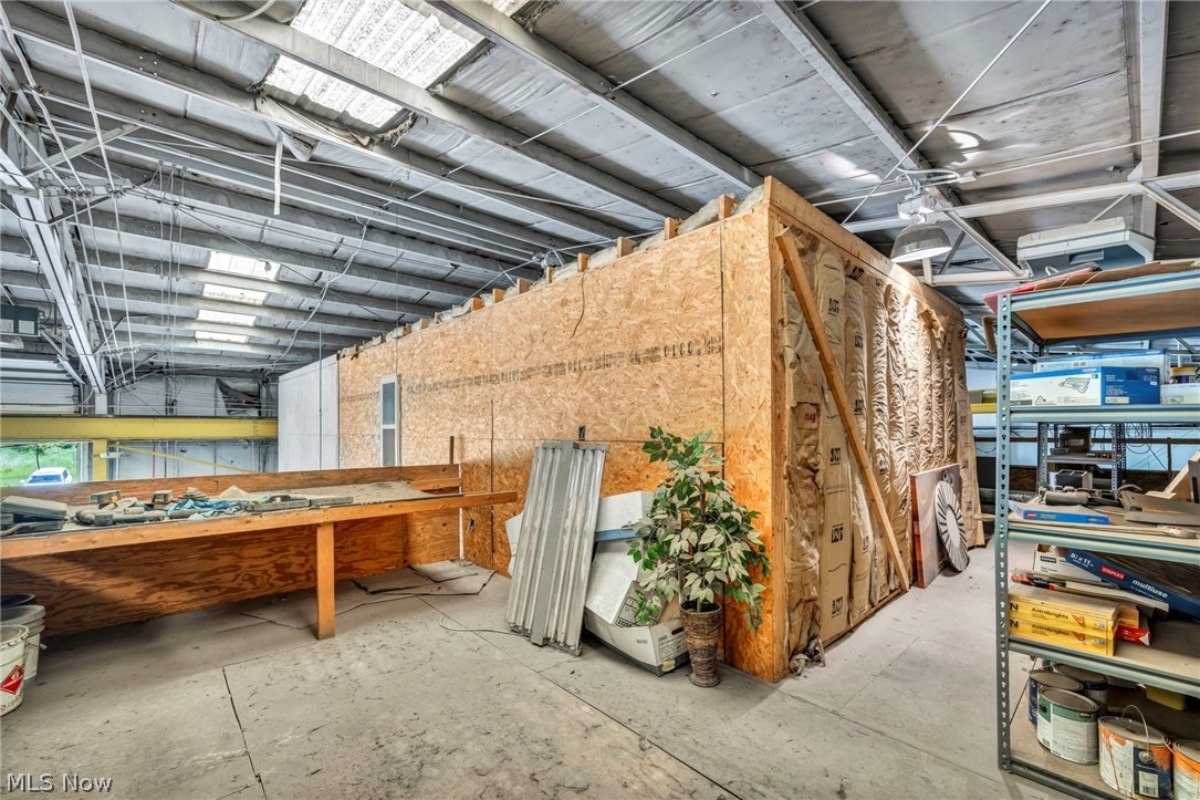 Gaud - Commercial Sale