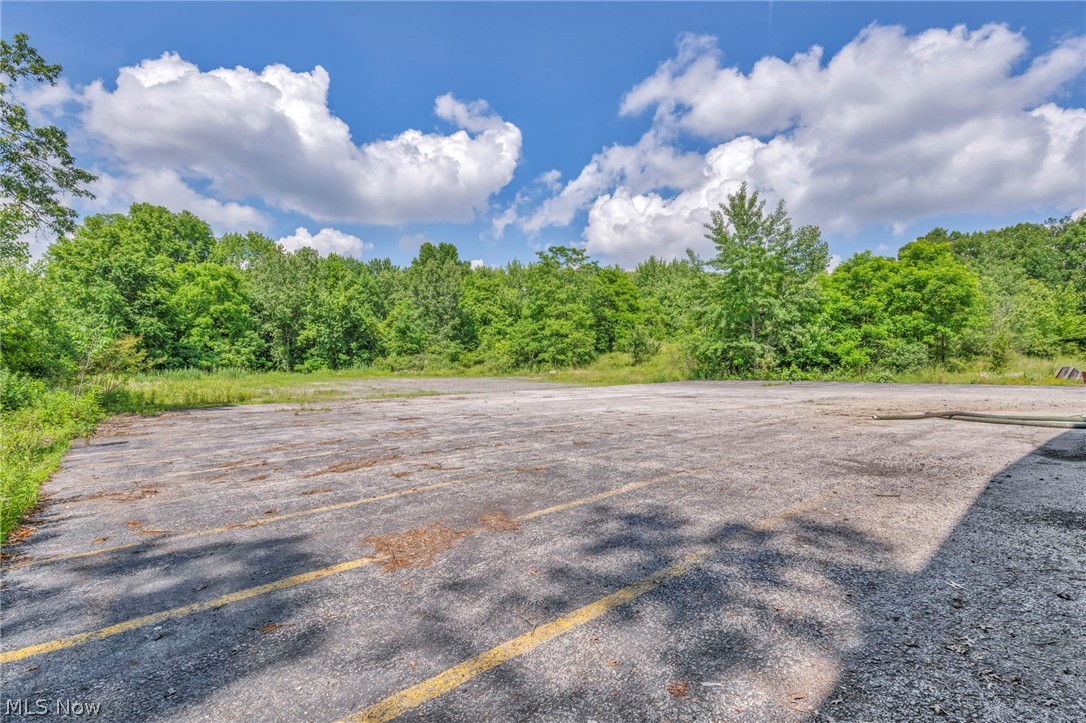 Gaud - Commercial Sale