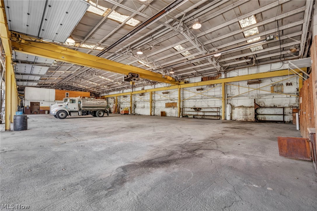 Gaud - Commercial Sale