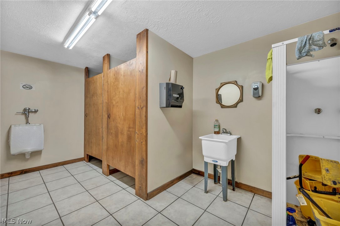 Gaud - Commercial Sale