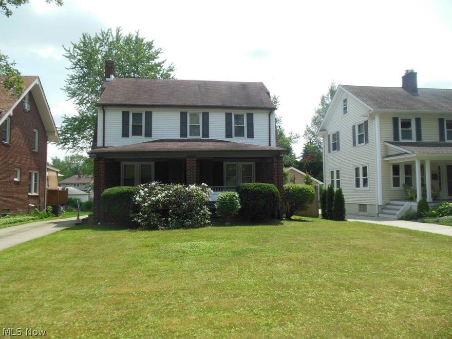 Quality built home, large front porch, oak wood work on the first floor, New Windows 2years ago, Fresh interior paint