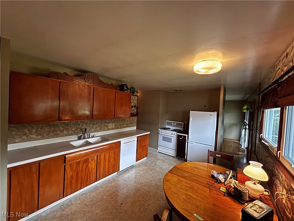 2325 Stewart Drive, Warren, Ohio image 5