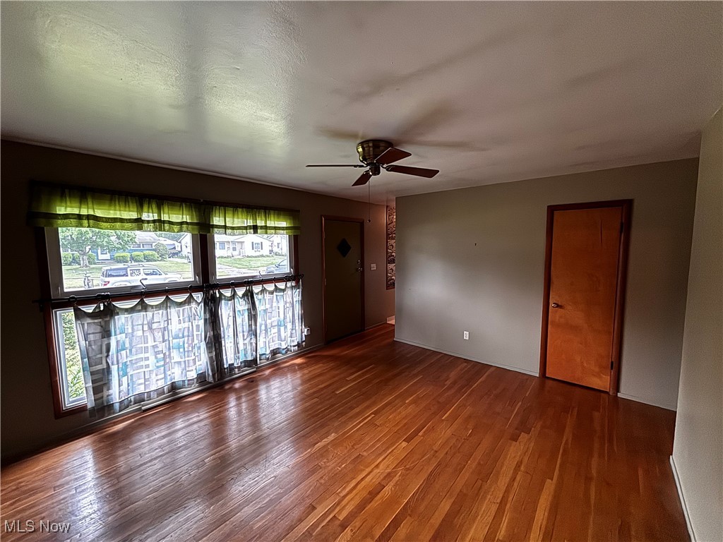 2325 Stewart Drive, Warren, Ohio image 8