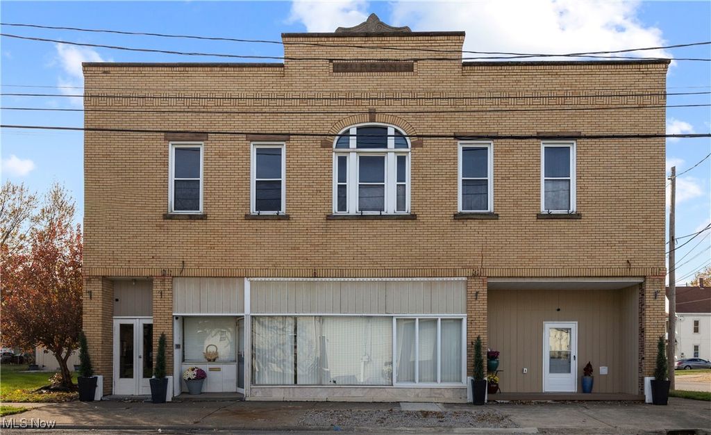 Photo of 1404 Long Avenue, Lorain, OH 44052 (MLS # 5175137)