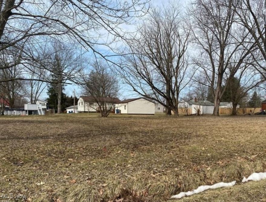 Looking to build? This vacant land is perfect for a new home! Located on a dead-end street with a country setting but yet close to everywhere, these 3 lots total .41 acres.  City water and sewer. Additional property available, call Laura for details.