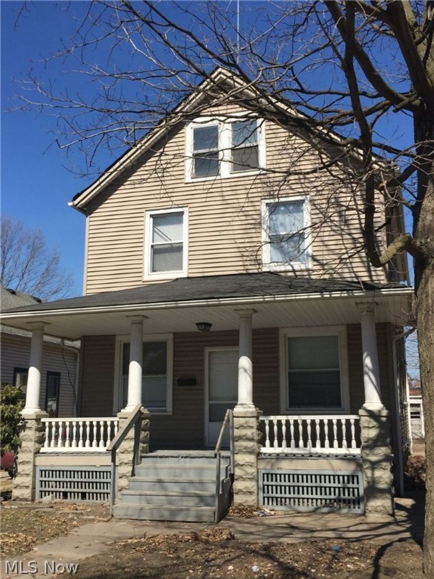 Don't miss out on the opportunity to add this fully occupied 2 family home to your portfolio! Both units offer 2 beds 1 bath, a spacious eat in kitchen, plenty of extra storage space, and much mroe. The Down unit pays $550/month for rent and the current lease ends 5/31/2019. The Up unit pays $575/month for rent and tenant is currently month to month. Don't let this instant cash flow property pass you by!