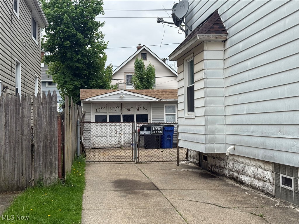 3322 W 90th Street