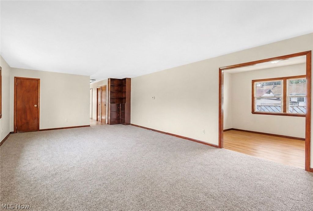 Photo of 2456 Jackson Street, Lorain, OH 44052 (MLS # 5205124)