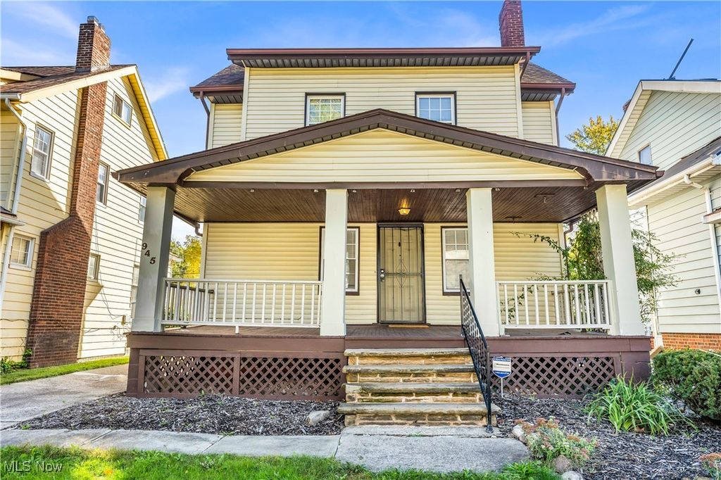 Photo of 945 Nela View Road, Cleveland Heights, OH 44112 (MLS # 5183126)