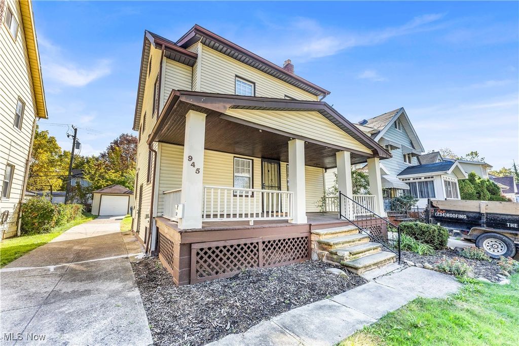 Photo of 945 Nela View Road, Cleveland Heights, OH 44112 (MLS # 5183126)