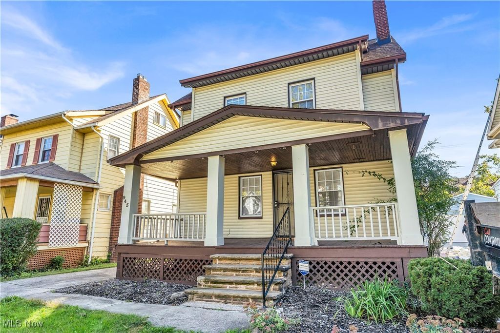 Photo of 945 Nela View Road, Cleveland Heights, OH 44112 (MLS # 5183126)